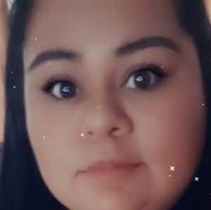 Meet your Posher, Estephany